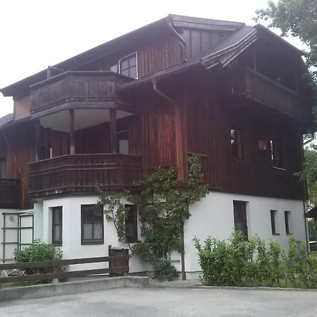 Hager Lejlighed Kuchl